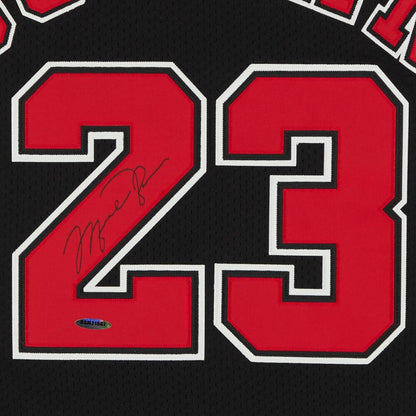 Michael Jordan Chicago Bulls Fanatics Autographed 1997-1998 Mitchell & Ness Jersey - Upper Deck - Black